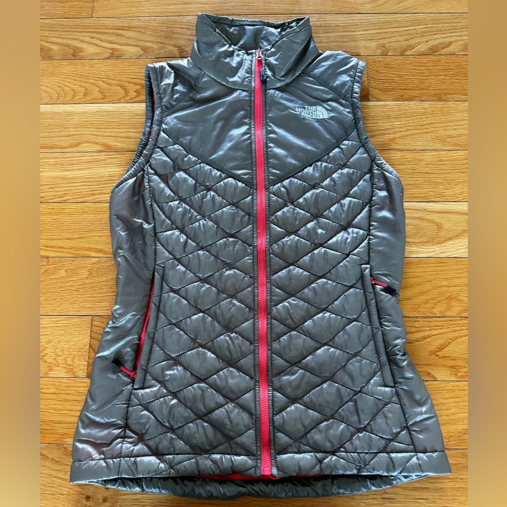 NWOT North Face Puffer Vest